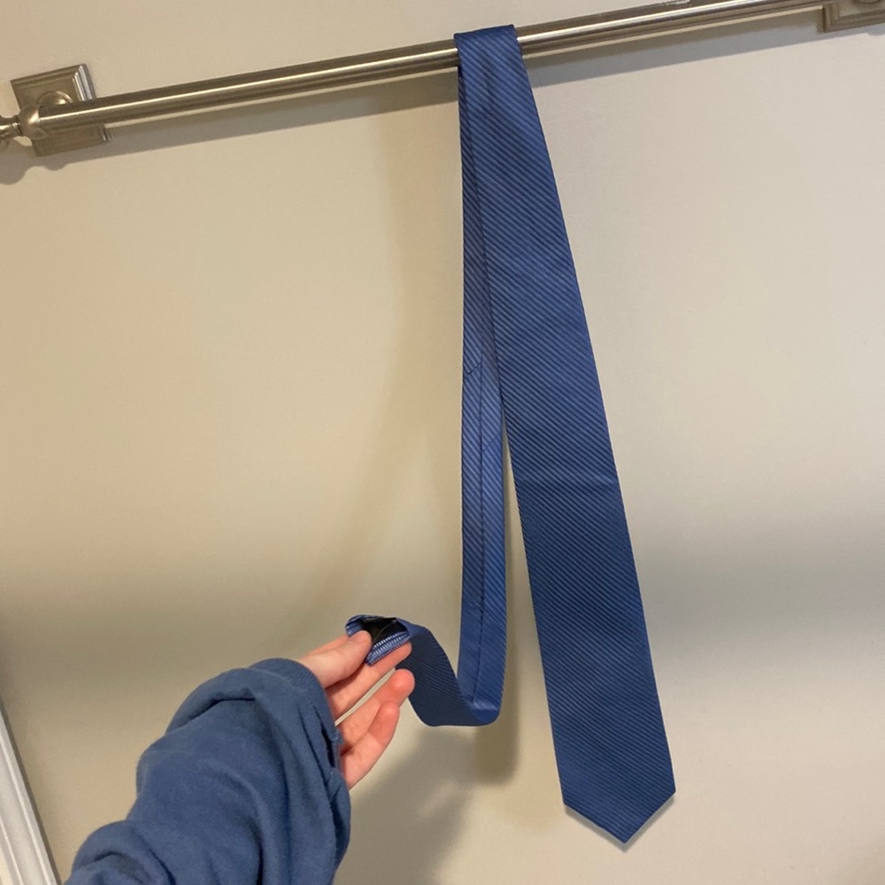 Blue tie